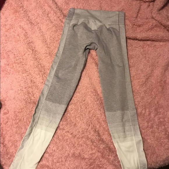 SOLD Gymshark Amplify Seamless Leggings - Picture 2 of 2